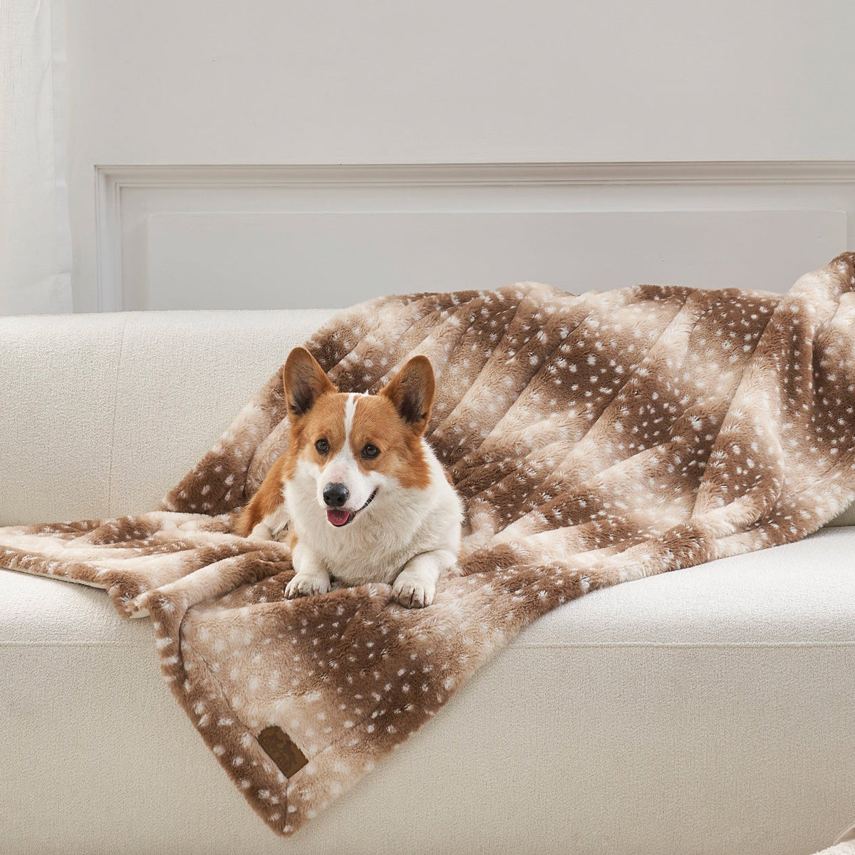 Cozy Kiss Stylish Deer Print Faux Fur Pet Blanket faux fur pet blanket on sofa 